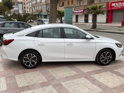 MG MG5 2026 
