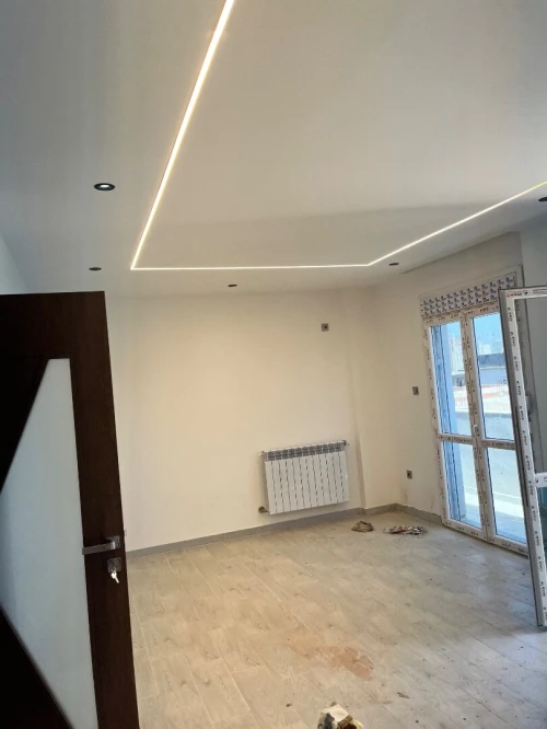 Ameublement et Travaux de finition intérieure 