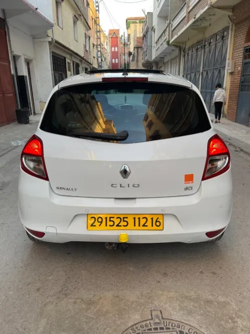 Renault Clio 3 2012 Night and Day