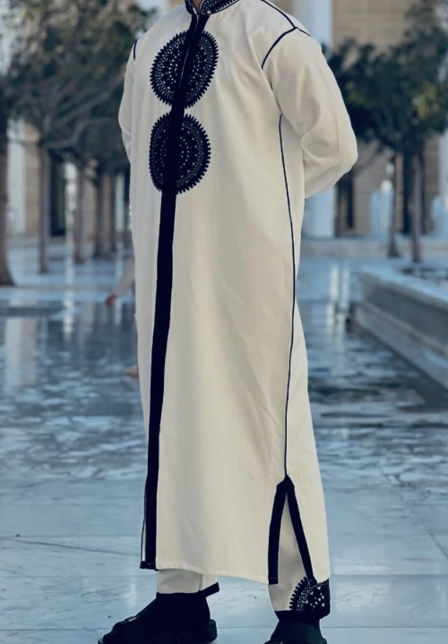 Qamis El-Mouroua (قميص المروءة)  Élégance & Tradition