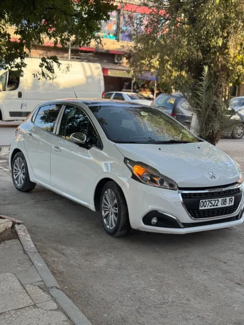 Peugeot 208 2018 Allure