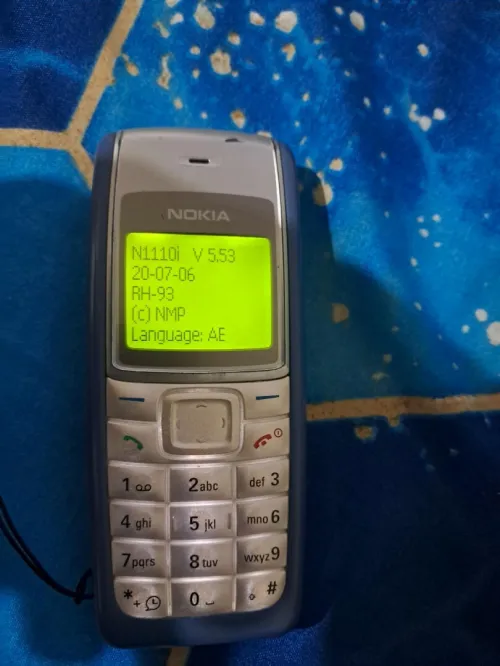 Nokia 1110i original neuf avec charger 