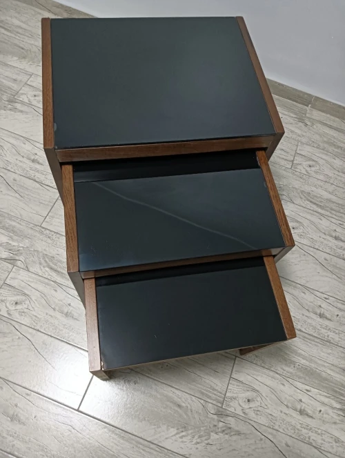 TABLE DE SALON ET TROIS TABLES BASSE