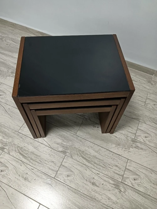 TABLE DE SALON ET TROIS TABLES BASSE