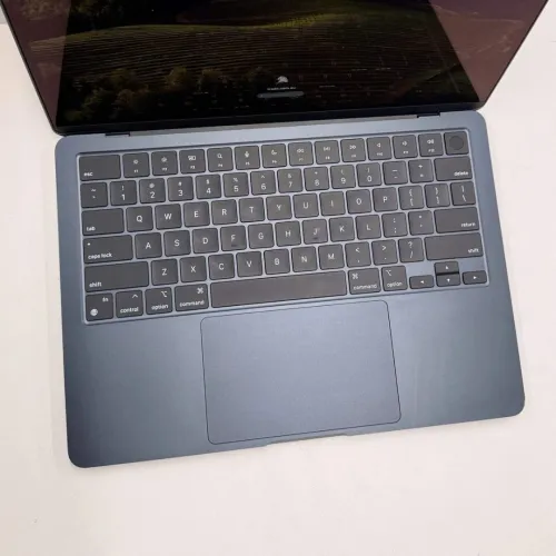 MacBook air 2024 M3 16/256