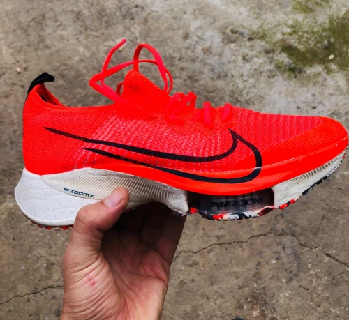 Nike air zoom tempo - pointure 42