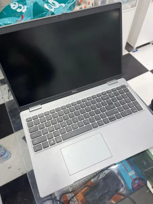 PC Portable DEll precision 5560 