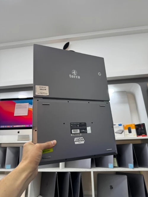 Laptop terra