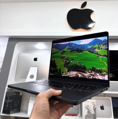 MACKBOOK Pro 2023