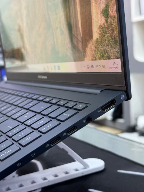 Asus zenbook 15 oled