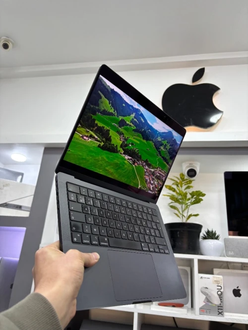 MACBOOK PRO M3 PRO