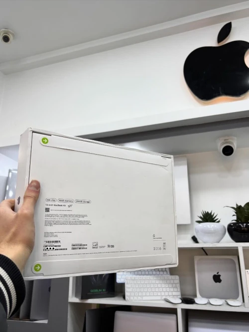 MACKBOOK Air M4