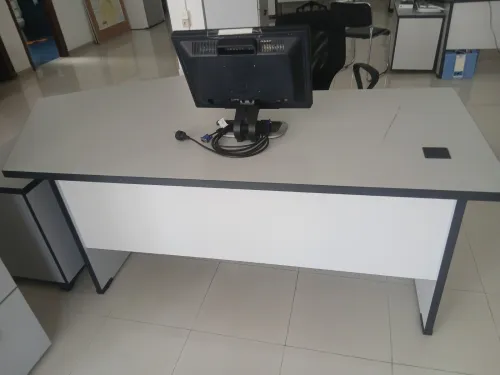 Bureau occasion 