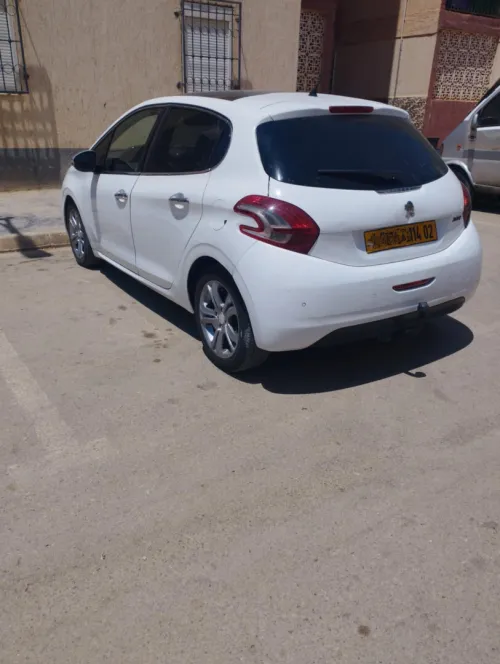 Peugeot 208 2014 Allure