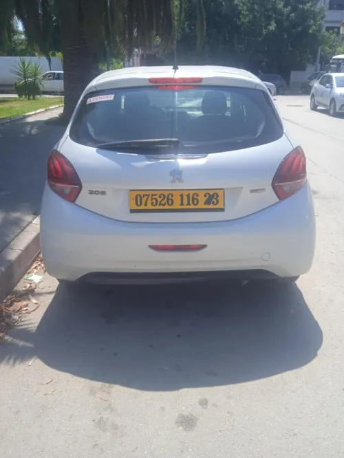 Peugeot 208 2016 