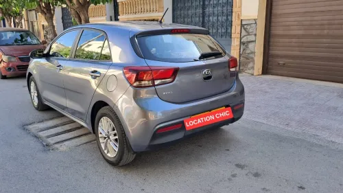 LOCATION CHIC - VOTRE PARTENAIRE DE CONFIANCE POUR LA LOCATION DE VOITURE