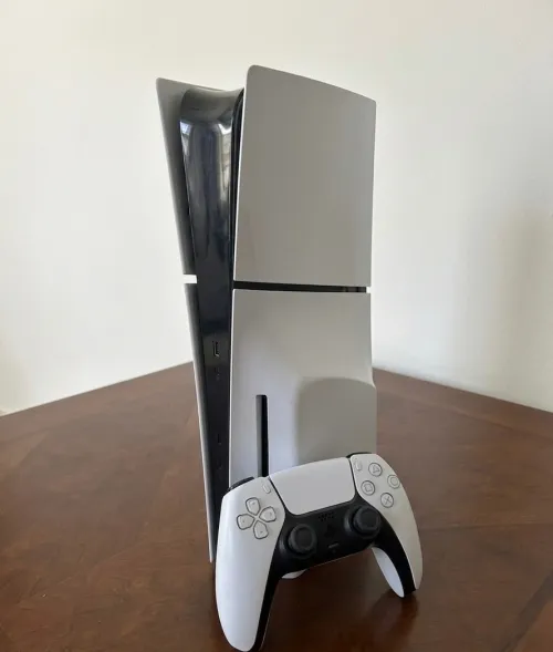 PS5 Slim Édition Standard (Avec Lecteur), 1 To, Parfait État