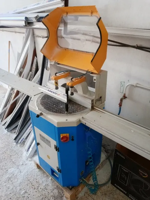 Machine PVC & aluminium