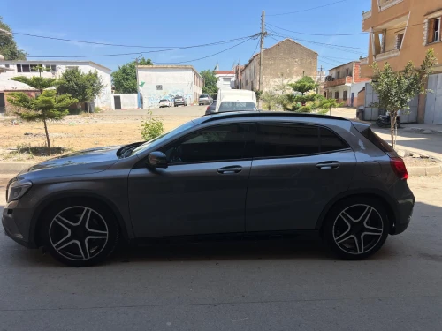 Mercedes GLA 2016 