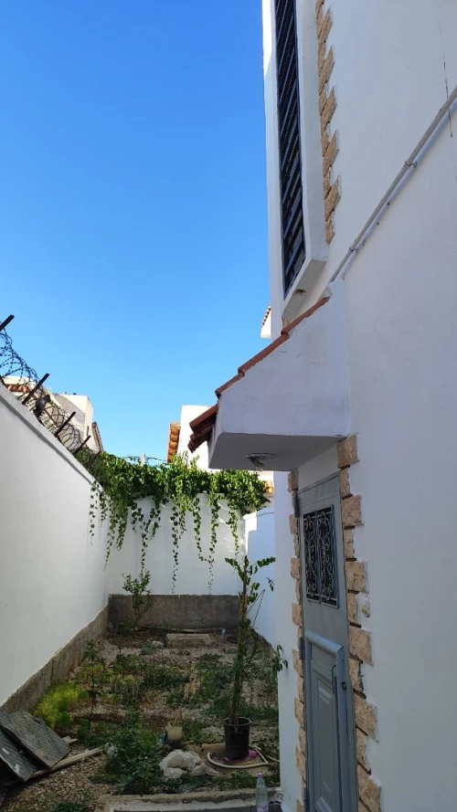 Location Appartement Niveau de villa F4 Constantine Ain smara