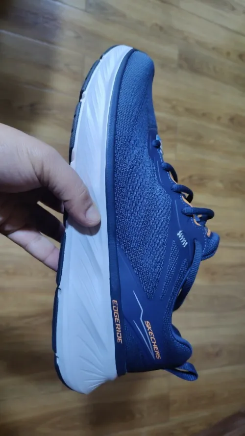 SKECHERS pointure 43 caba