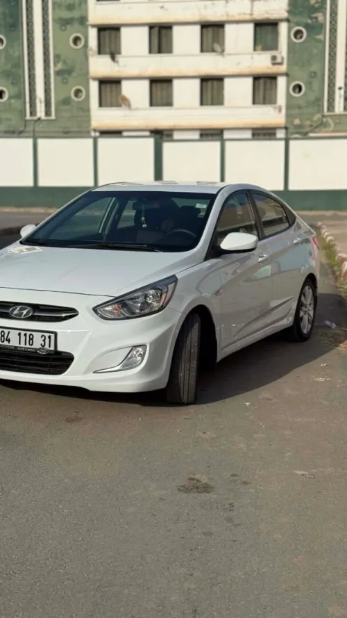 Hyundai Accent RB  4 portes 2018 Accent RB  4 portes
