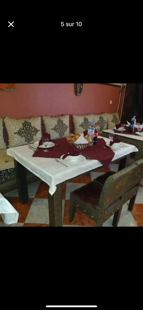 Équipement de restauration (chaises table et banquettes) pour un restaurant traditionnel