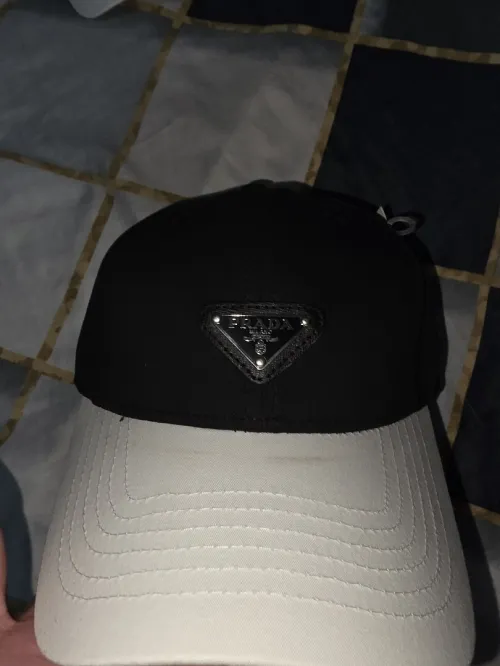 Casquette prada