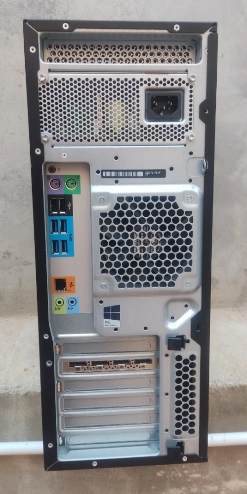 Station de travail HP Z440