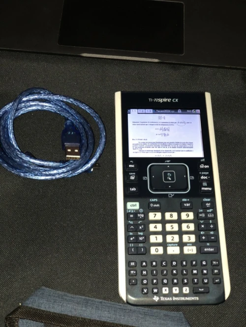 Calculatrice TI-Nspire CX + Câble USB - Écran Couleur / État Nickel