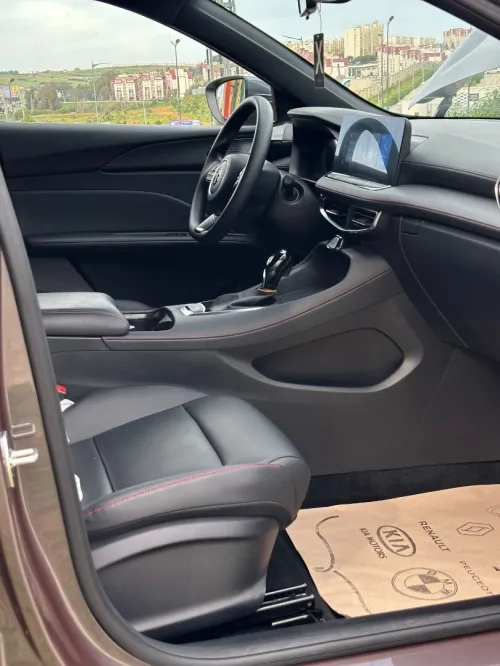 MG 5 2025 1.5 ESS 129CH T