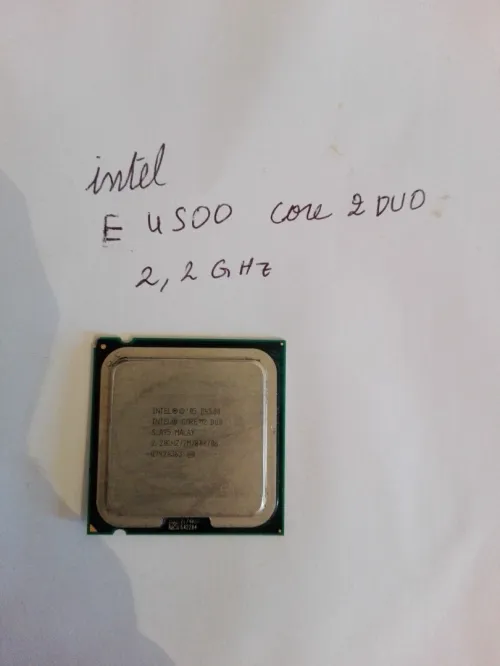 processeur intel E4500 Core 2 duo 2.21 GHZ