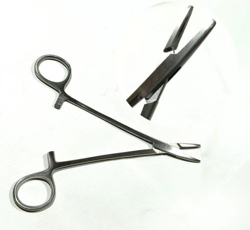 BOITE DE CHIRURGIE 13 ELEMENTS