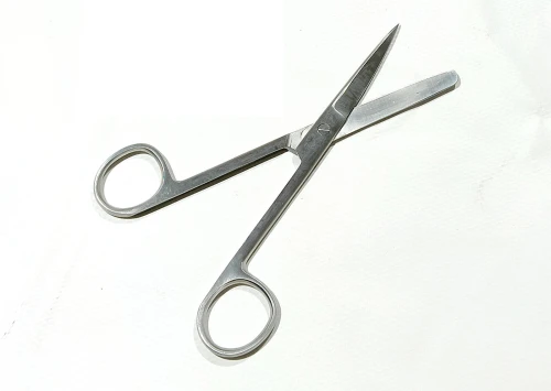 BOITE DE CHIRURGIE 13 ELEMENTS