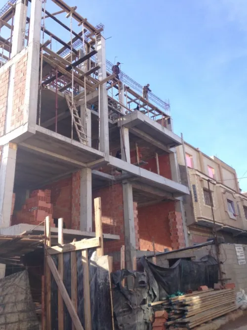Entreprise de construction et de réalisation مقاول بناء