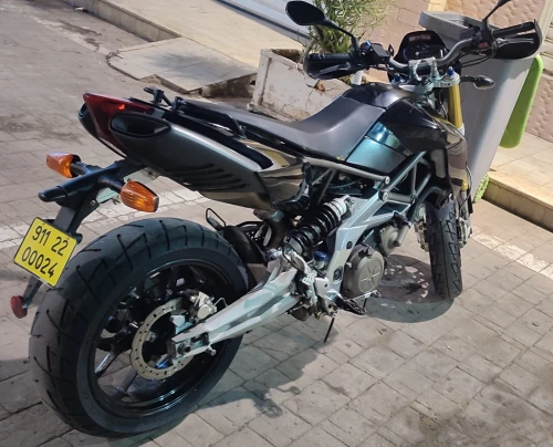 Aprilia Dorsoduro 750cc 2011