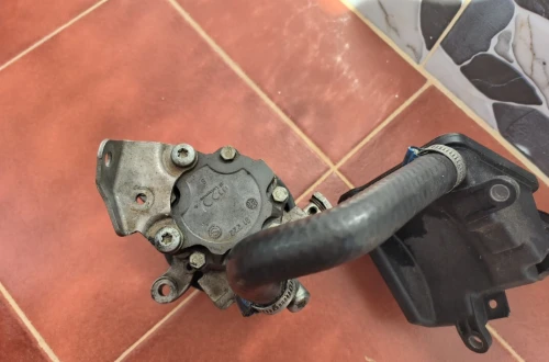 LPompe de direction assisté Mercedes classe M