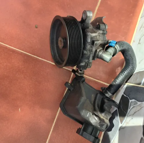 LPompe de direction assisté Mercedes classe M