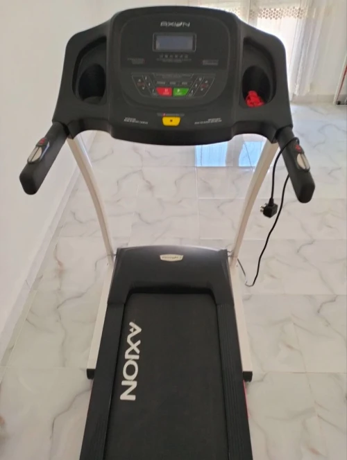 tapis de course CROSSER T95 comme neuf pliable.