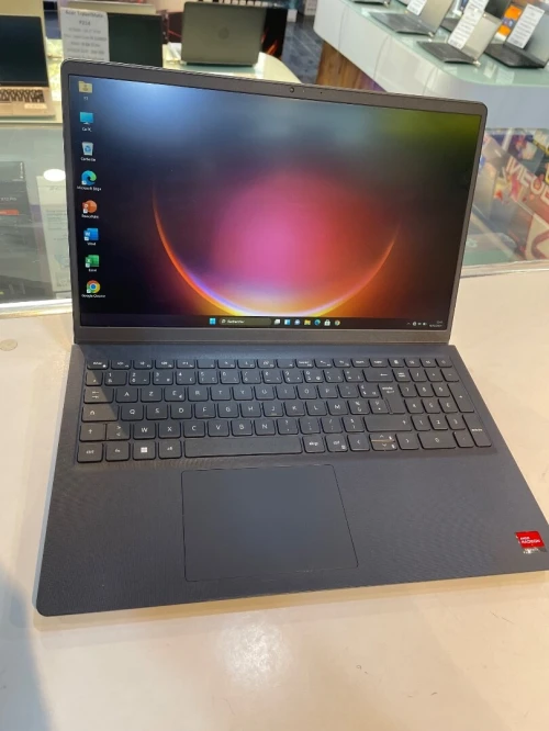 DELL Latitude 3520 Ryzen 3 5425U 8GB DDR4 256SSD win11