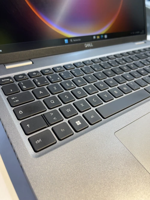 DELL LATITUDE 5550 Ultra7 165H 16GB DDR5 256SSD