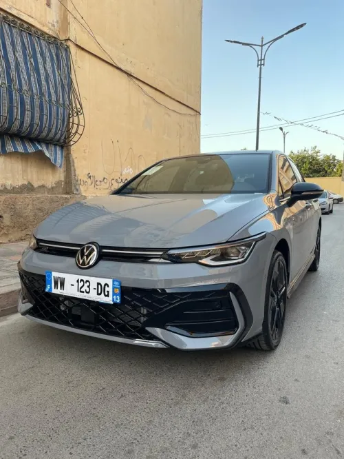 Volkswagen Golf 8 2025 R Black Edition 