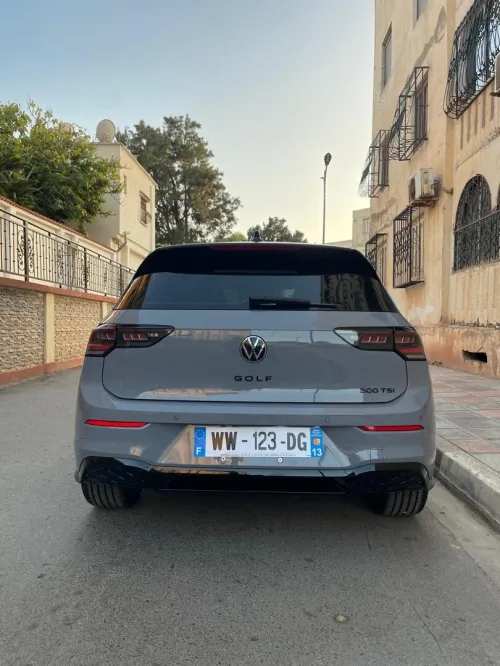Volkswagen Golf 8 2025 R Black Edition 