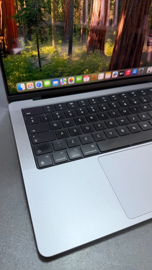MacBook Pro m3 2023 16gb 1000gb 14 inch
