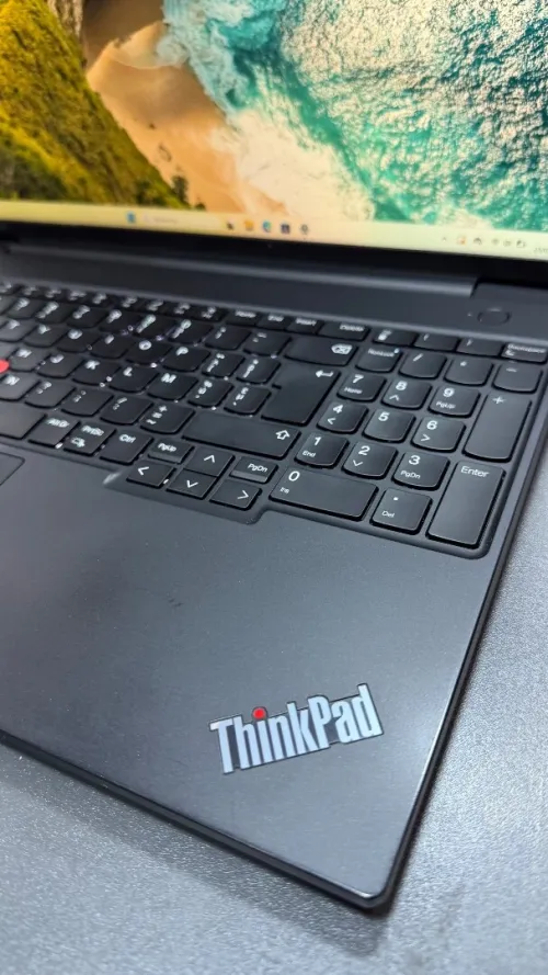 LENOVO THINKPAD E16 INTEL I5-1335U 1.3GHZ up to 4.2ghz RAM 16GB DDR4 DISK 512GB SSD nvme AMD RADEON GRAPHICS ECRAN 16P FHD+