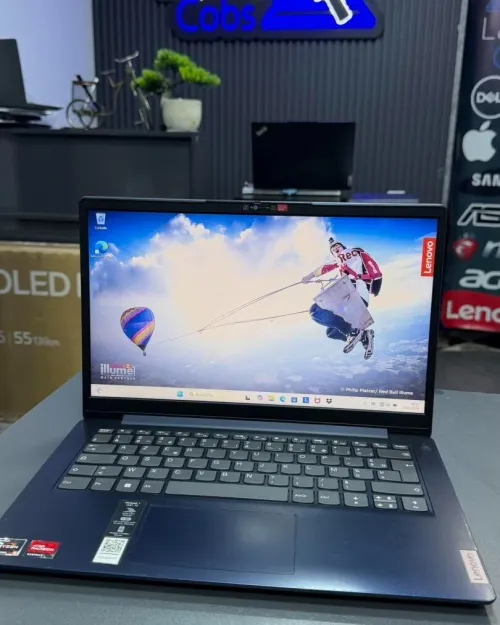 LENOVO IDEAPAD 1 RYZEN 5 5500U 2.10 up to 4.5ghz RAM 8GB DDR4 DISK  256GB SSD nvme Amd Radeon Tm  GRAPHICS 2Gb  ECRAN 14 P FHD