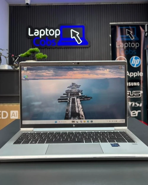 HP ELITEBOOK 640 G10 INTEL i5 1345U 1.60GHz UP TO 4.70GHz 16GB DDR4 512 SSD NVME INTEL UHD GRAPHICS ECRAN 14 INCH FHD TACTILE