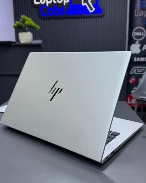 HP ELITEBOOK 845 G11 RYZEN 5 PRO 8540U 3.2GHz 16Gb DDR5 256Gb SSD RADEON graphics 740M ECRAN 14 FHD