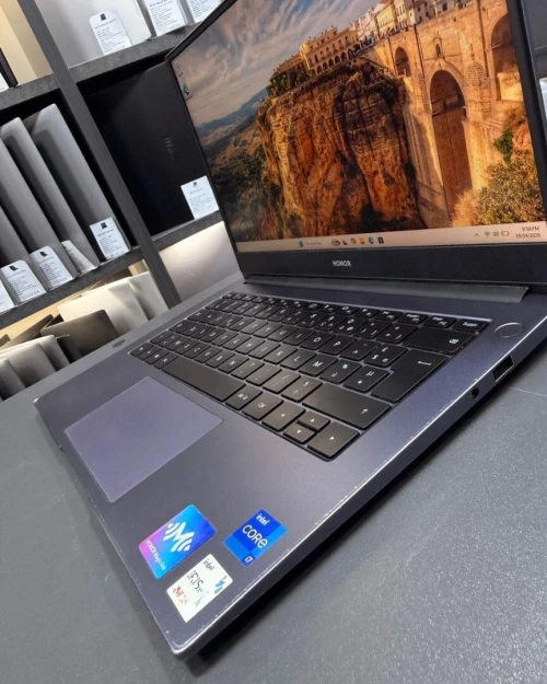 HONOR MAGICBOOK 14 INTEL i7-1165G7 2.8GHZ up to 4.7GHZ 16GB DDR4 512GB SSD NVME INTEL IRIS XE GRAPHICS ECRAN 14- INCH FHD  PLUS