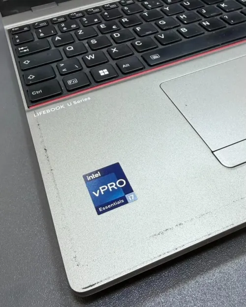 FUJITSU LIFEBOOK I7 1355U ram 16Gb DDR4 disque 512Gb ssd  INTEL UHD GRAPHICS  ecran  15.6 FHD